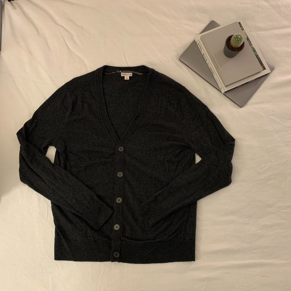 M Men's dark grey cardigan